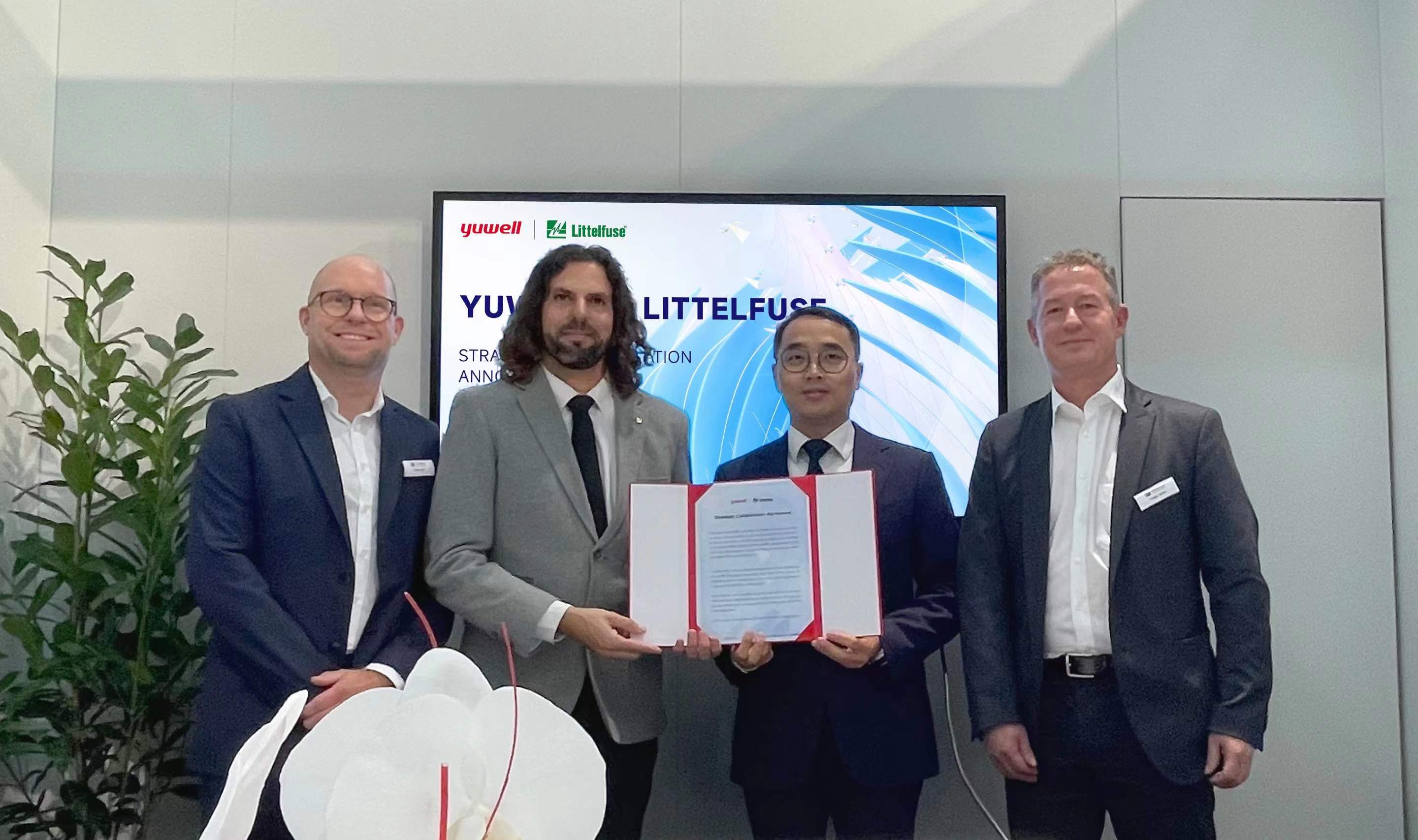 1700016344606558suvg.jpg 1700016344606558suvg.jpg