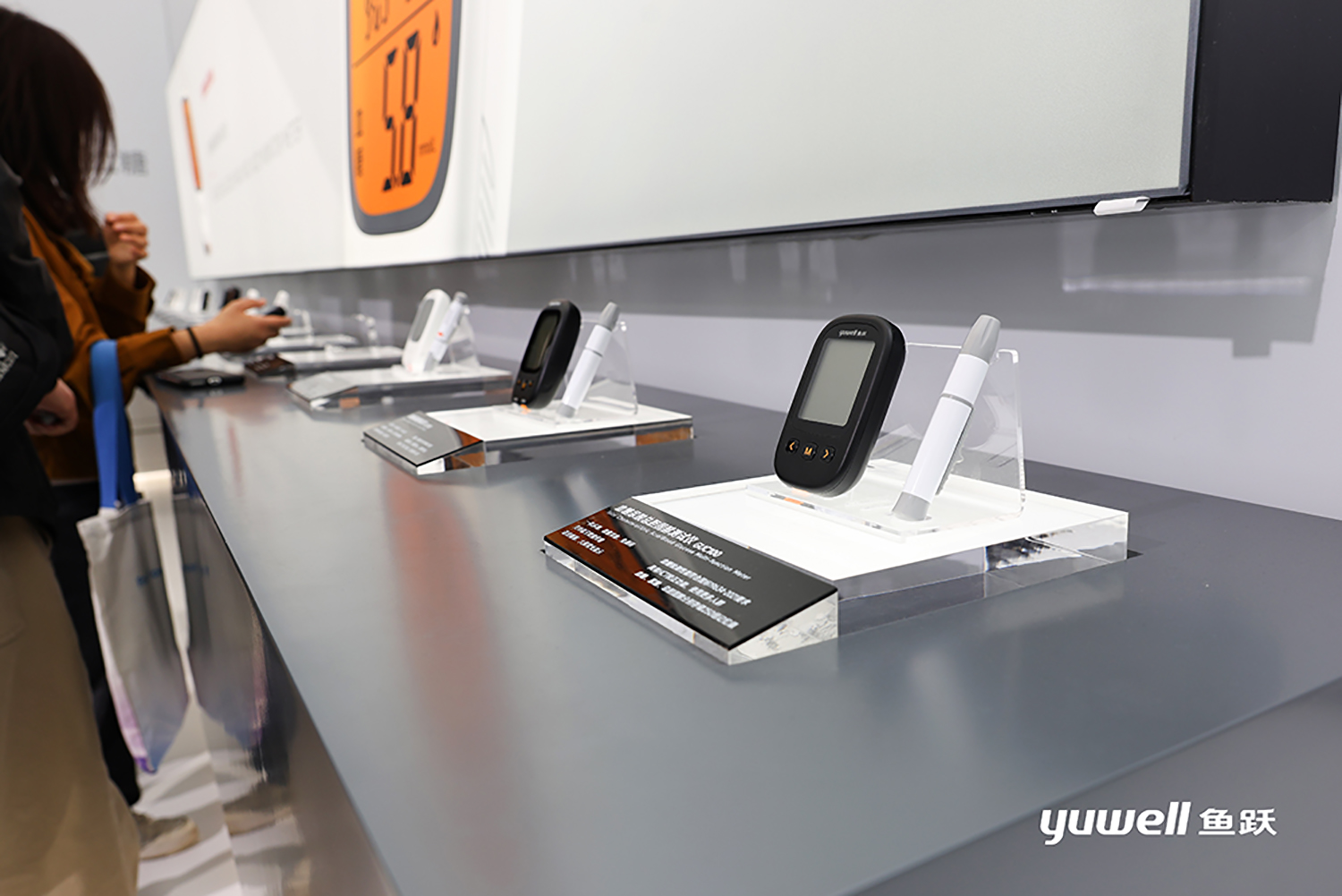 17212109958720918dNY.jpg 17212109958720918dNY.jpg